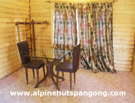 Alpine Cottage Dining Area