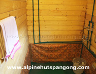 Alpine Huts Changla Queen Washroom