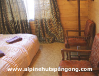 Pangong Alpine Cottage Room Sitting Area