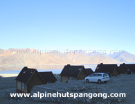 Pangong Alpine Cottages Car Parking